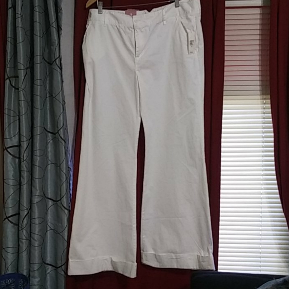 Old Navy white wide leg pants